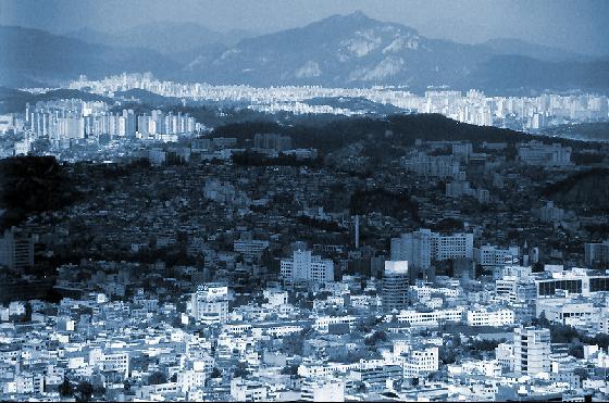 1209546 Northern Seoul taken from Namsan Mountain ADI Seoul